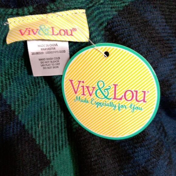 Viv & Lou Woman's One Size Green Plaid Wrap Shawl With Fringe 100% Acrylic NWT - Picture 7 of 8